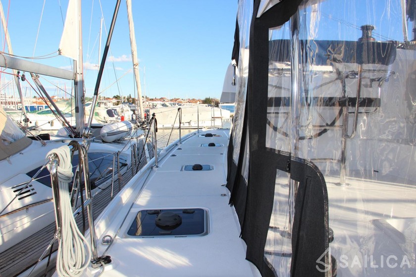 Lagoon 42 - 4 + 2 cab. - Yacht Charter Sailica