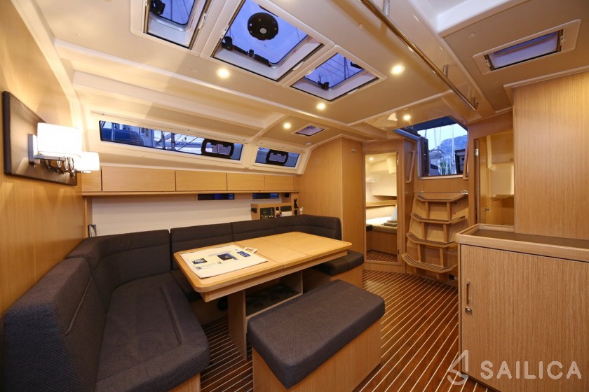 Bavaria 46 Cruiser - Yacht Charter Sailica