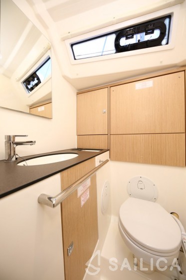 Bavaria 46 Cruiser - Yacht Charter Sailica