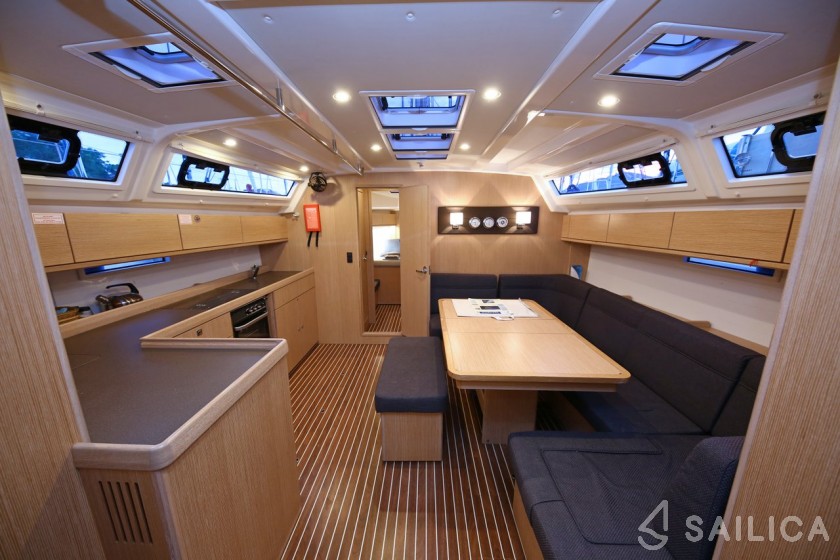 Bavaria 46 Cruiser - Yacht Charter Sailica