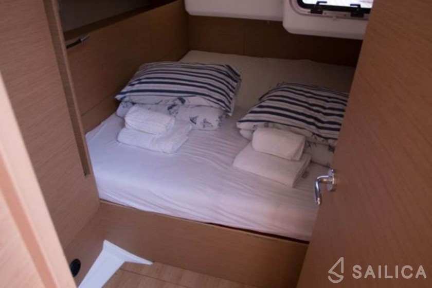 Sun Odyssey 440 - Yacht Charter Sailica