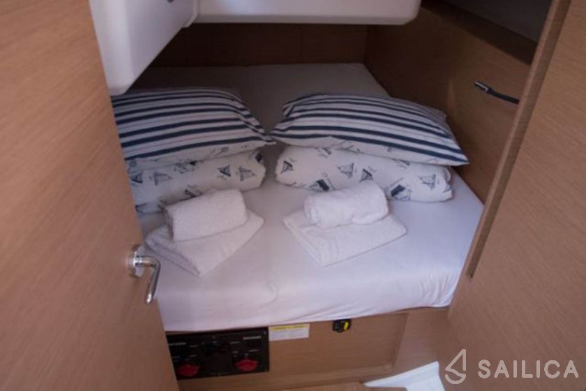 Sun Odyssey 440 - Yacht Charter Sailica