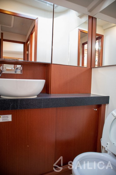 Hanse 455 - Yacht Charter Sailica