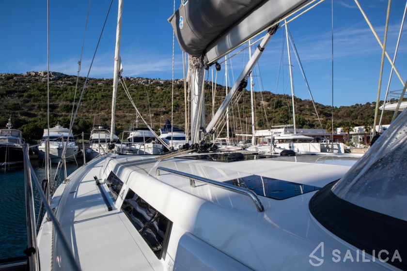 Hanse 455 - Yacht Charter Sailica
