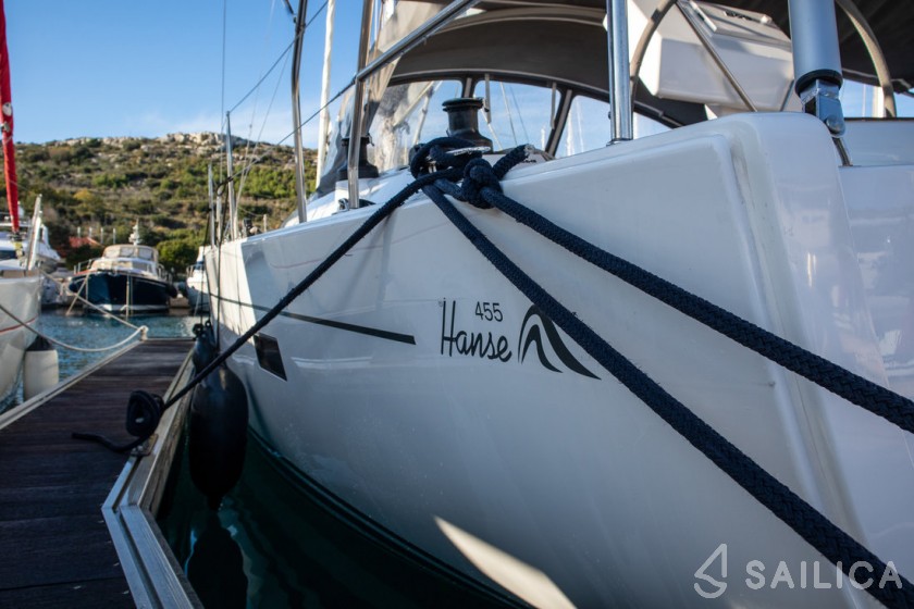 Hanse 455 - Yacht Charter Sailica