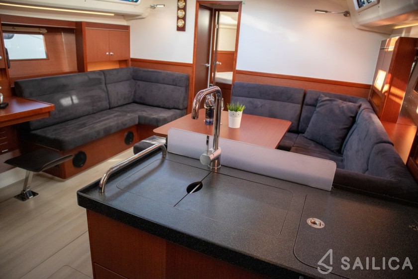 Hanse 455 - Yacht Charter Sailica