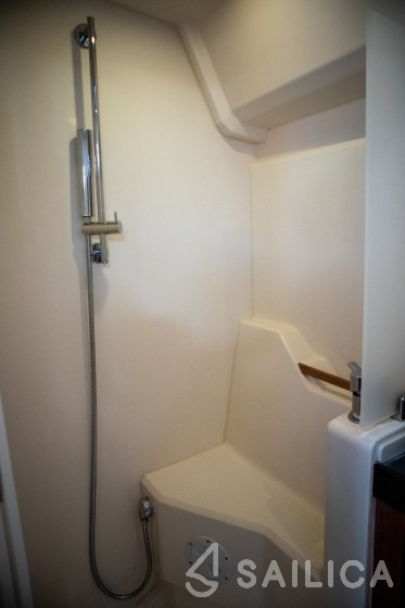 Hanse 455 - Yacht Charter Sailica