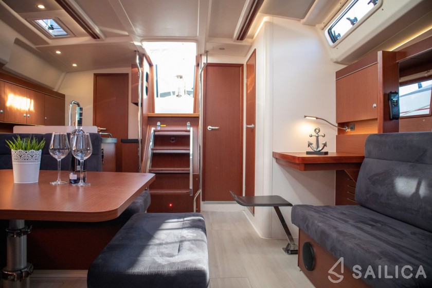 Hanse 455 - Yacht Charter Sailica