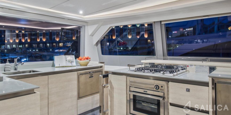 Leopard 50L - 5 cab. - Yacht Charter Sailica