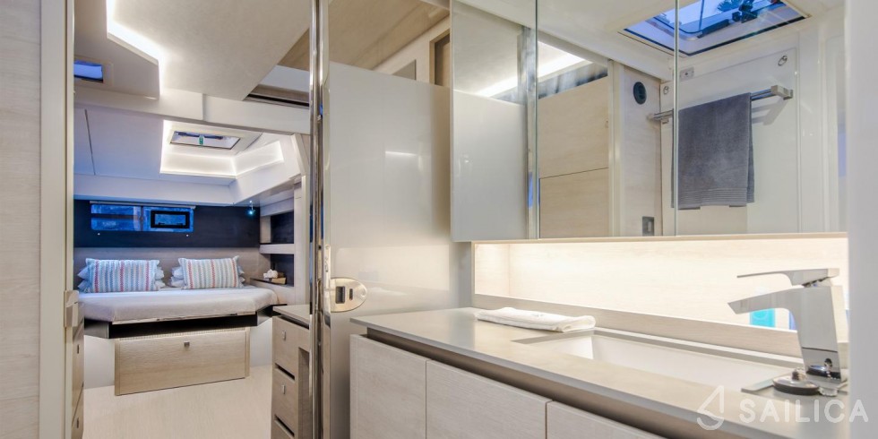 Leopard 50L - 5 cab. - Yacht Charter Sailica