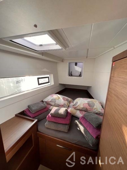Lagoon 40 - 4 + 2 cab  - Yacht Charter Sailica