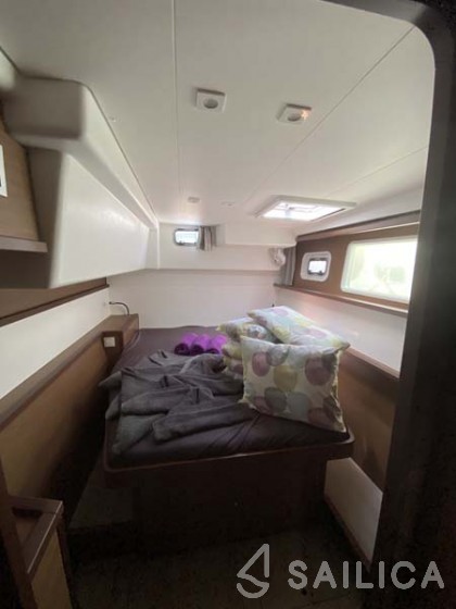 Lagoon 450  Flybridge - Yacht Charter Sailica