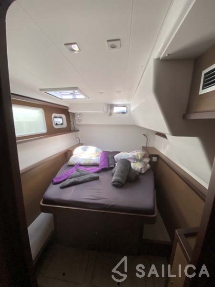Lagoon 450  Flybridge - Yacht Charter Sailica