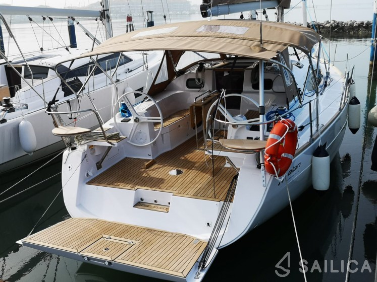 Elan 40 Impression - Yacht Charter Sailica