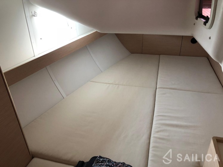 Elan 40 Impression - Yacht Charter Sailica