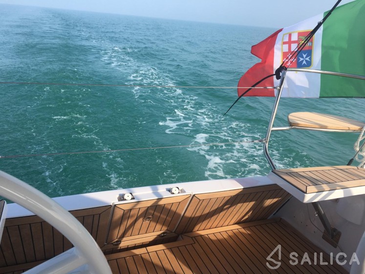 Elan 40 Impression - Yacht Charter Sailica