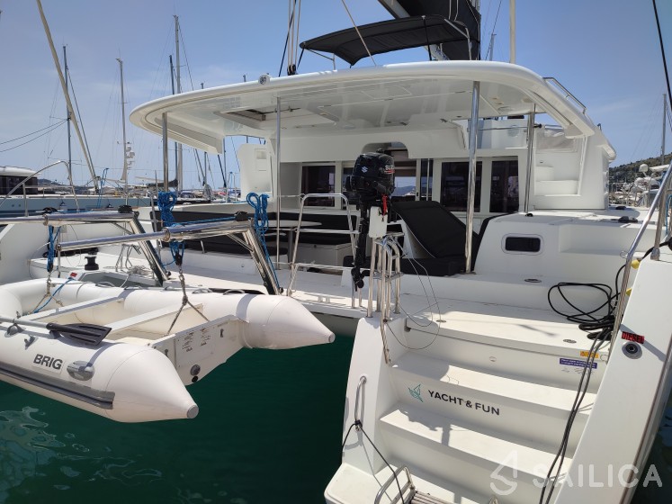 Lagoon 450  Flybridge - Yacht Charter Sailica
