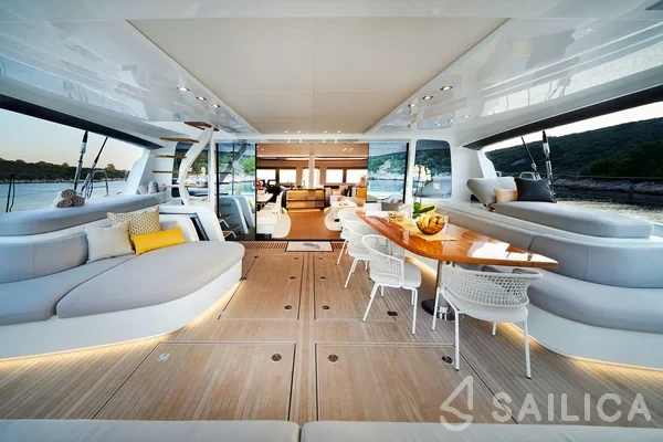 Lagoon Seventy 7 - Yacht Charter Sailica