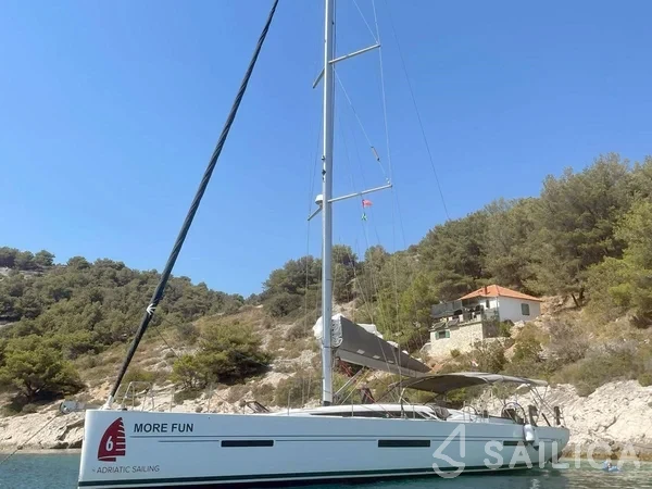 More 55 - Yacht Charter Sailica