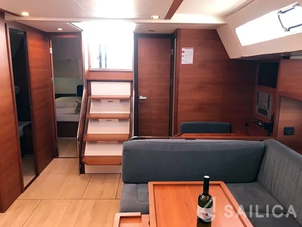 More 55 - Yacht Charter Sailica