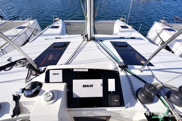Nautitech 46 Fly - Yacht Charter Sailica