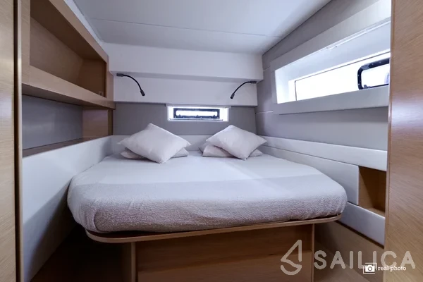 Nautitech 46 Fly - Yacht Charter Sailica