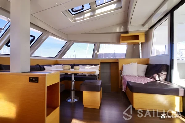 Nautitech 46 Fly - Yacht Charter Sailica