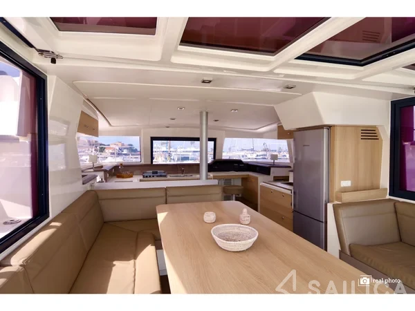 Bali 4.1 - Yacht Charter Sailica