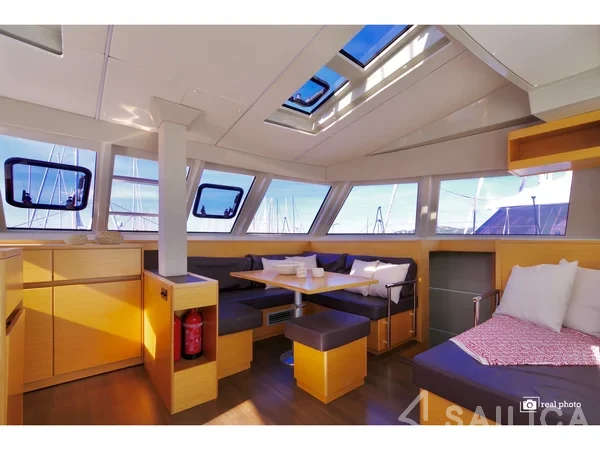 Nautitech 46 Fly - Yacht Charter Sailica
