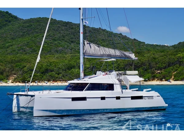 Nautitech 46 Fly - Yacht Charter Sailica