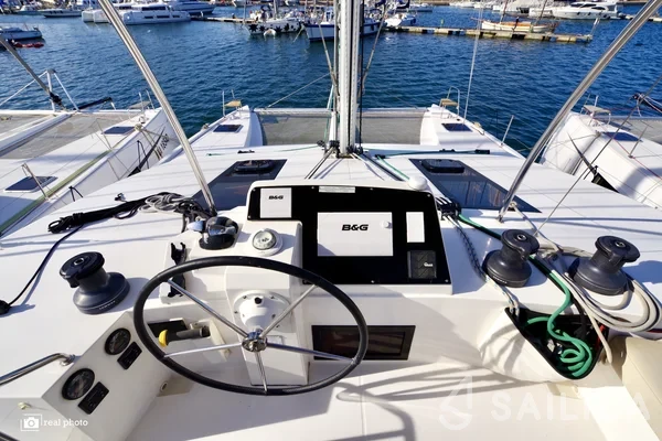 Nautitech 46 Fly - Yacht Charter Sailica