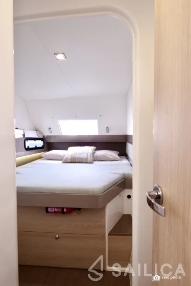 Bali 4.1 - Yacht Charter Sailica