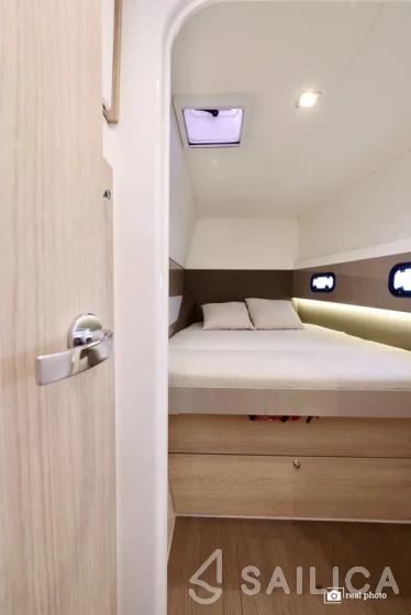 Bali 4.1 - Yacht Charter Sailica