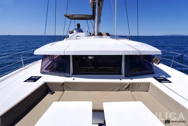 Bali 4.1 - Yacht Charter Sailica