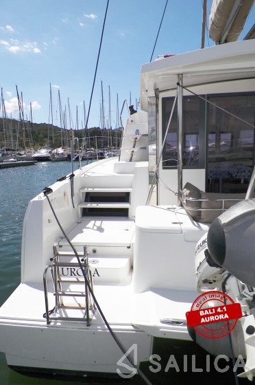 Bali 4.1 - Yacht Charter Sailica