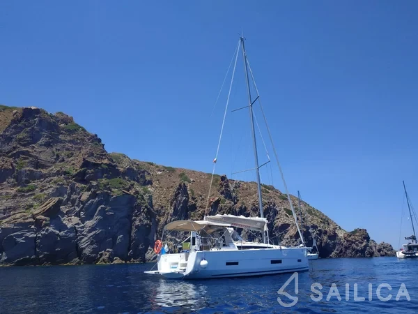 Dufour 390 Grand Large - Yacht Charter Sailica