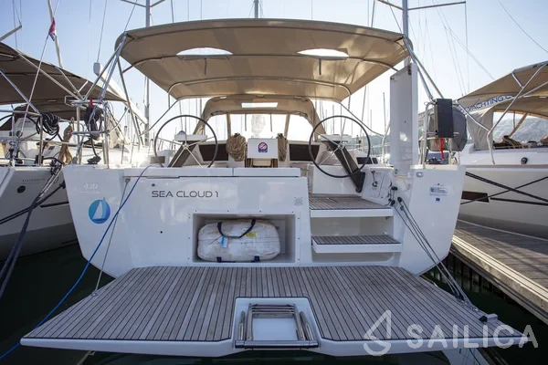 Dufour 430 Grand Large - Yacht Charter Sailica