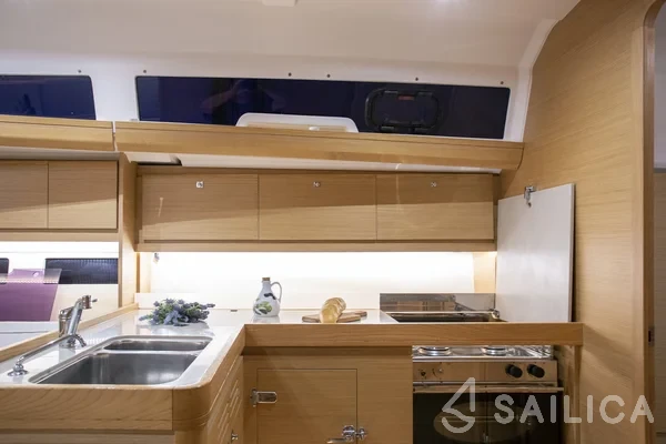 Dufour 412 GL - Yacht Charter Sailica