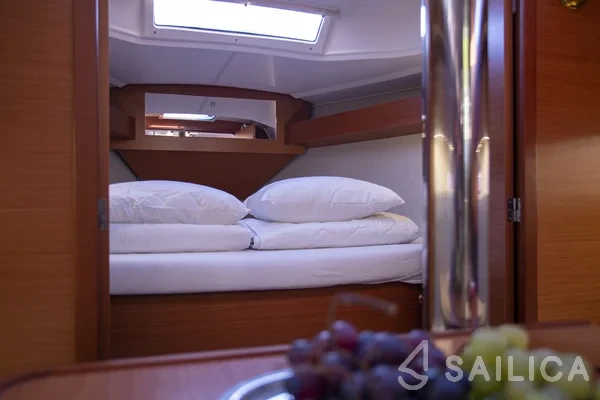 Dufour 360 GL - Yacht Charter Sailica