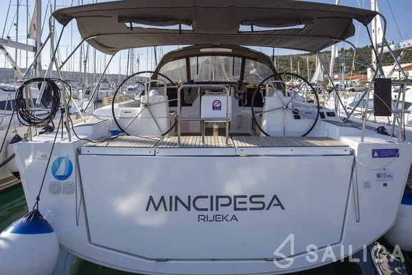 Dufour 460 GL - Yacht Charter Sailica