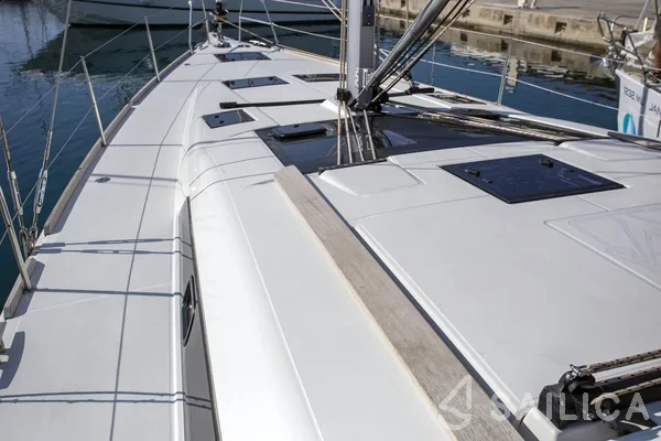 Dufour 460 GL - Yacht Charter Sailica