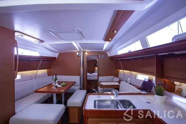 Dufour 412 GL - Yacht Charter Sailica