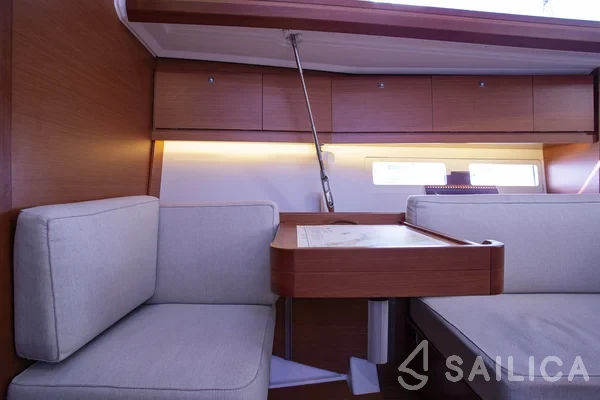 Dufour 412 GL - Yacht Charter Sailica