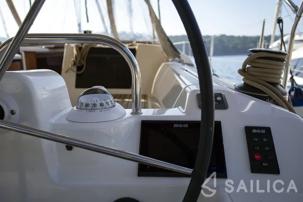 Dufour 412 GL - Yacht Charter Sailica