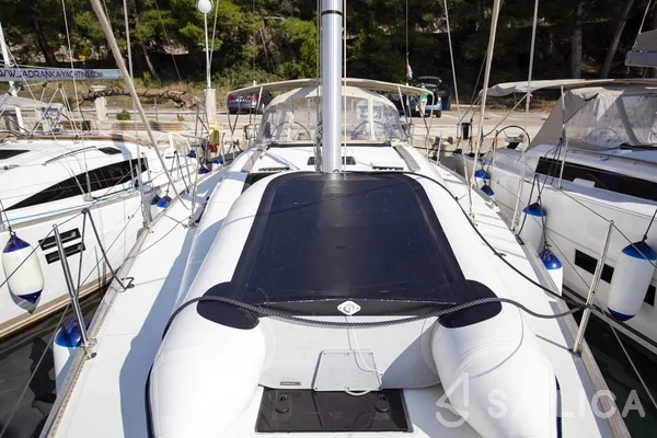 Dufour 412 GL - Yacht Charter Sailica