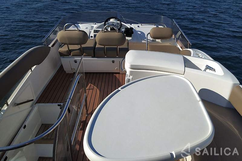 Fairline Phantom 43 - Yacht Charter Sailica