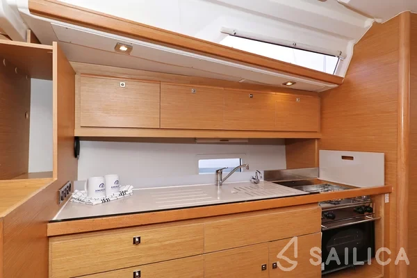 Dufour 430 Grand Large - Yacht Charter Sailica