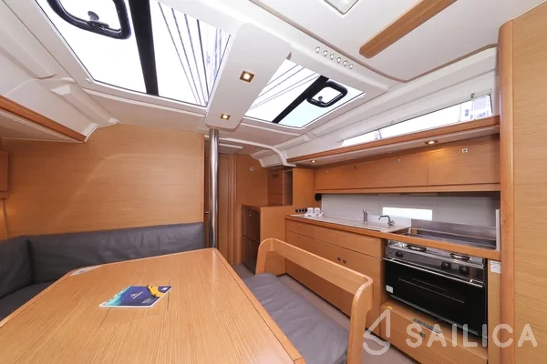 Dufour 430 Grand Large - Yacht Charter Sailica