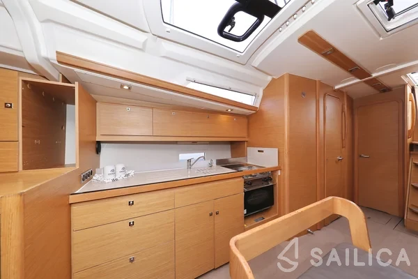 Dufour 430 Grand Large - Yacht Charter Sailica