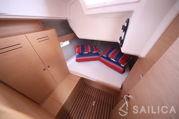 Dufour 430 Grand Large - Yacht Charter Sailica